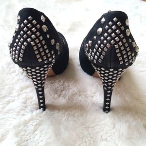 EUC Vince Camuto platform heels